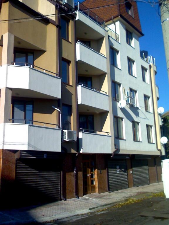 Asparuhov Guest Rooms And Apartments Varna Bagian luar foto